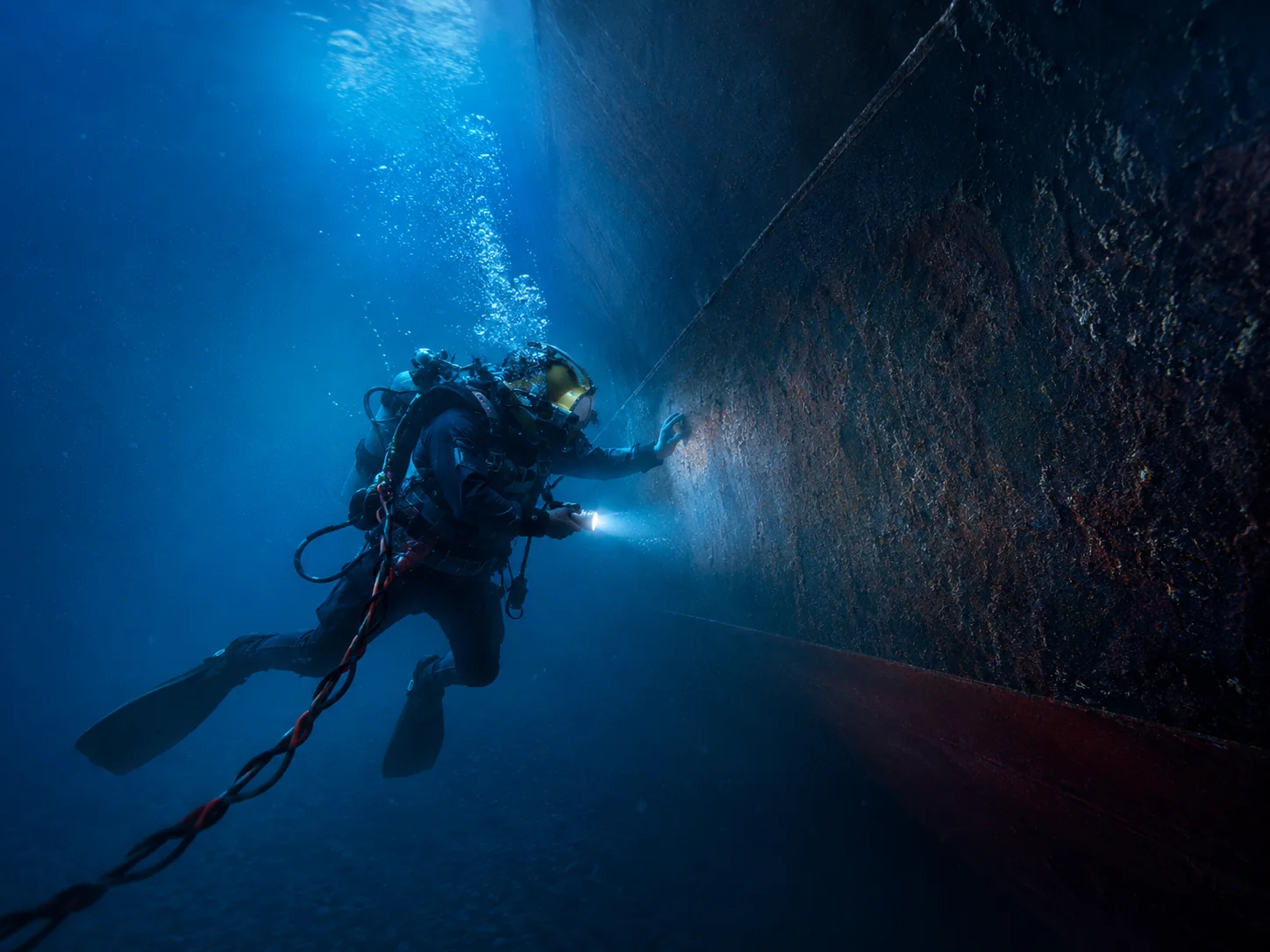 Underwater ship inspection diver